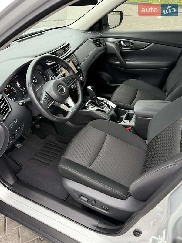 Внедорожник / Кроссовер Nissan Rogue 2018 в Тульчине