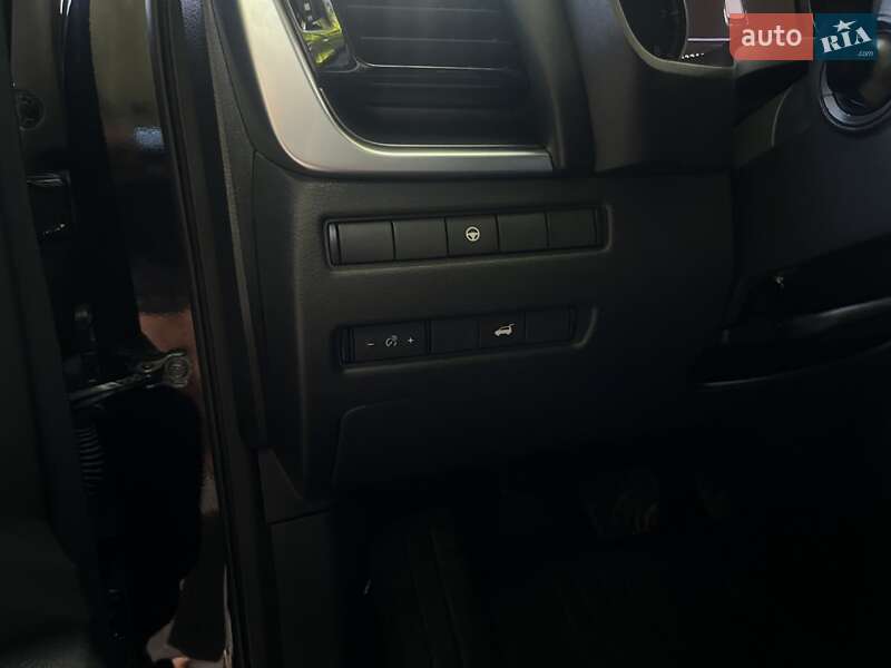 Внедорожник / Кроссовер Nissan Rogue 2021 в Львове