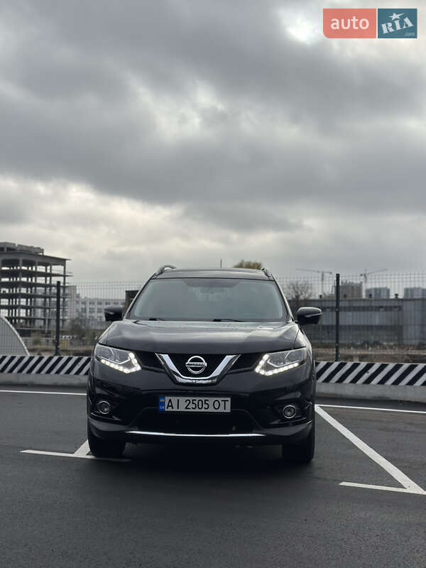 Внедорожник / Кроссовер Nissan Rogue 2014 в Киеве