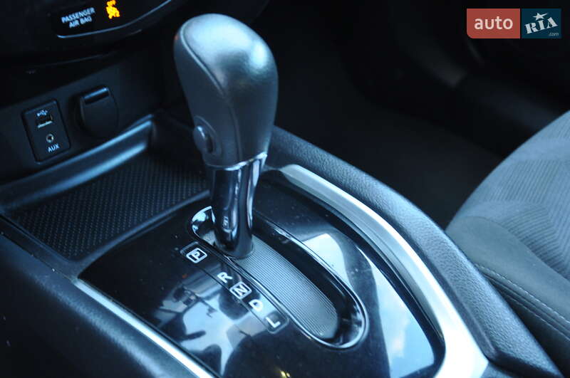 Позашляховик / Кросовер Nissan Rogue 2016 в Львові фото 33 Позашляховик / Кросовер Nissan Rogue 2016 в Львові