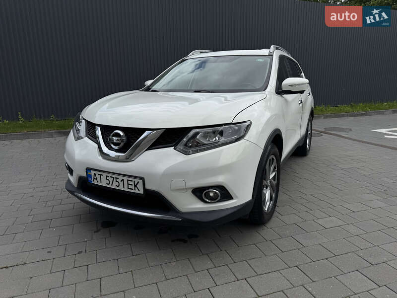Внедорожник / Кроссовер Nissan Rogue 2014 в Ивано-Франковске