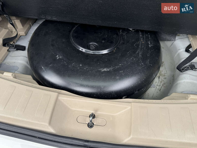 Внедорожник / Кроссовер Nissan Rogue 2014 в Ивано-Франковске