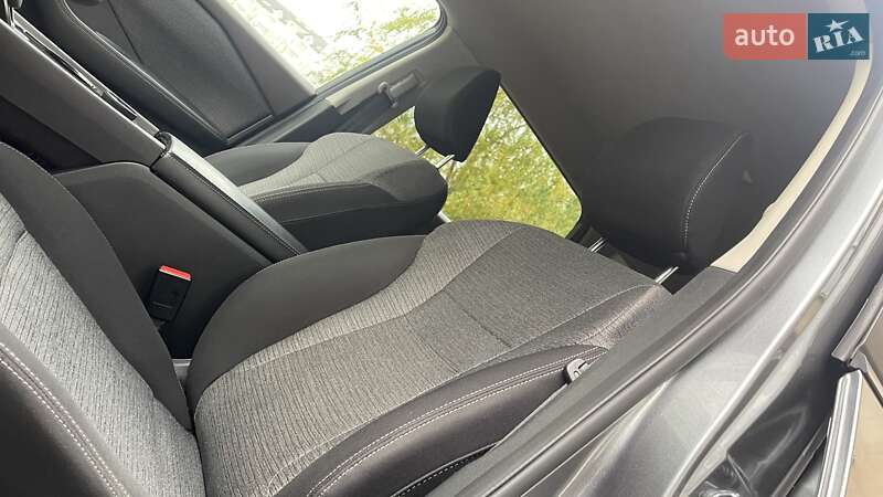 Внедорожник / Кроссовер Nissan Rogue 2023 в Днепре