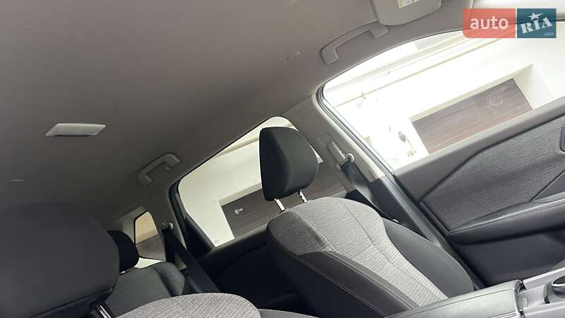 Внедорожник / Кроссовер Nissan Rogue 2023 в Днепре