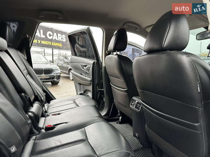 Внедорожник / Кроссовер Nissan Rogue 2018 в Харькове