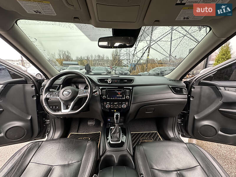 Внедорожник / Кроссовер Nissan Rogue 2018 в Харькове