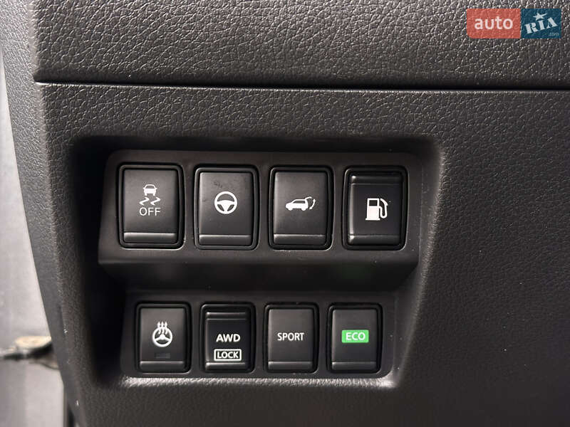 Внедорожник / Кроссовер Nissan Rogue 2018 в Харькове