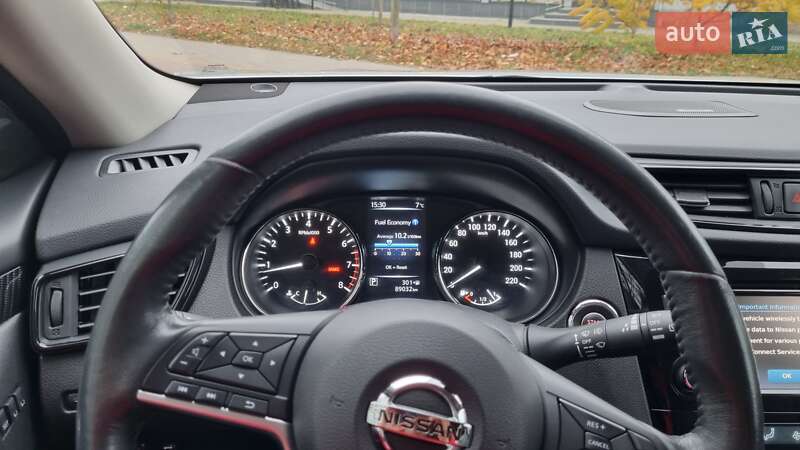 Позашляховик / Кросовер Nissan Rogue 2017 в Львові