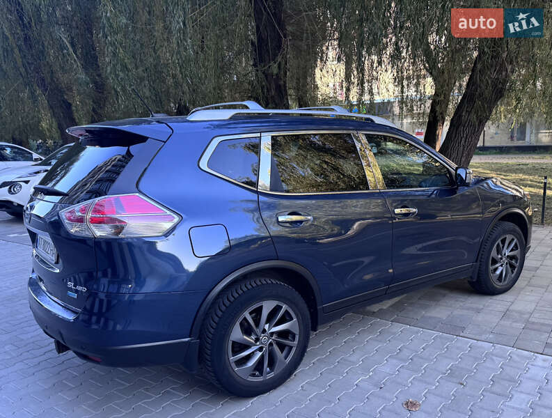 Внедорожник / Кроссовер Nissan Rogue 2016 в Ивано-Франковске