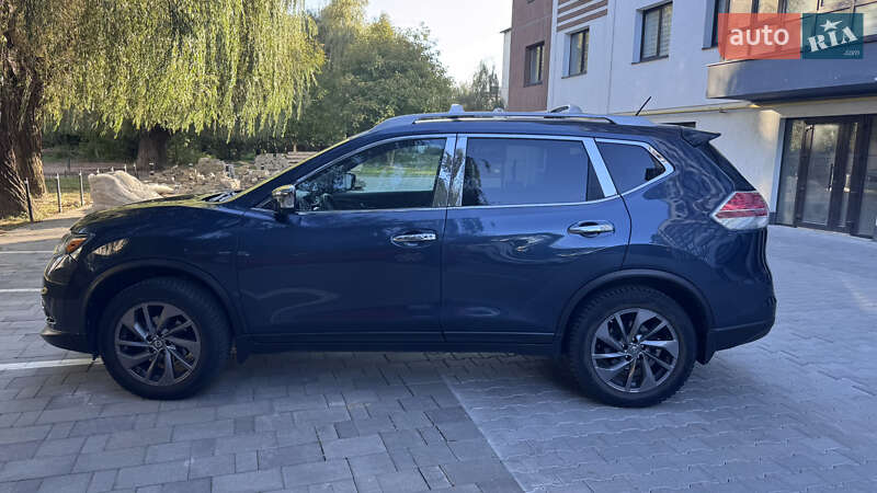 Внедорожник / Кроссовер Nissan Rogue 2016 в Ивано-Франковске