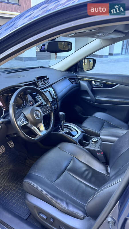 Внедорожник / Кроссовер Nissan Rogue 2016 в Ивано-Франковске