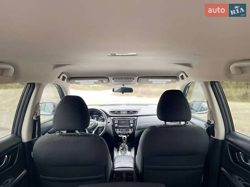 Позашляховик / Кросовер Nissan Rogue 2017 в Охтирці