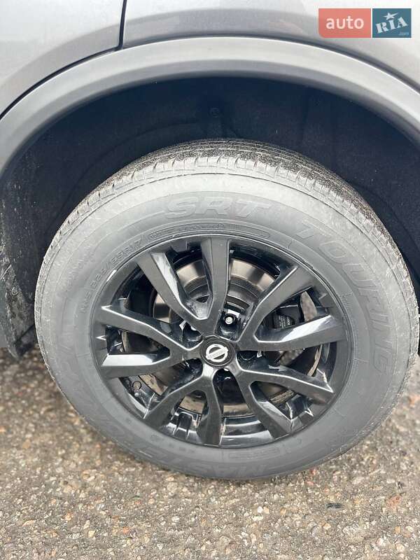 Позашляховик / Кросовер Nissan Rogue 2017 в Охтирці