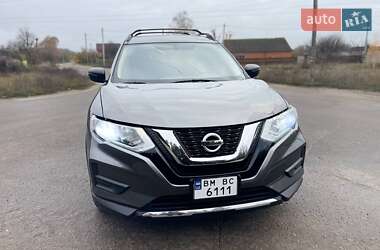 Позашляховик / Кросовер Nissan Rogue 2017 в Охтирці