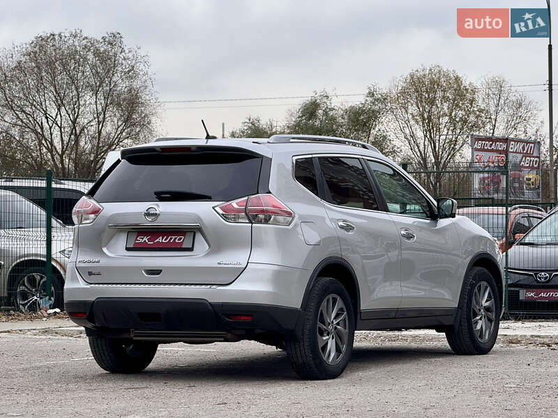 Внедорожник / Кроссовер Nissan Rogue 2015 в Киеве