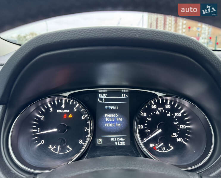 Внедорожник / Кроссовер Nissan Rogue 2015 в Киеве