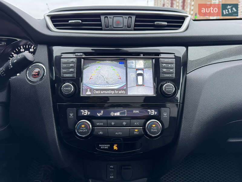 Внедорожник / Кроссовер Nissan Rogue 2015 в Киеве