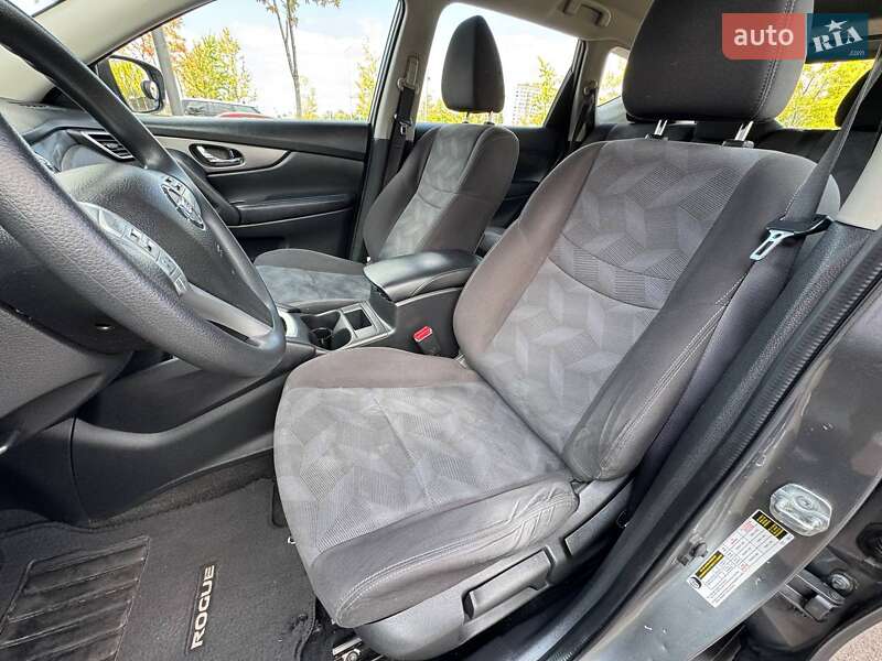 Внедорожник / Кроссовер Nissan Rogue 2016 в Киеве