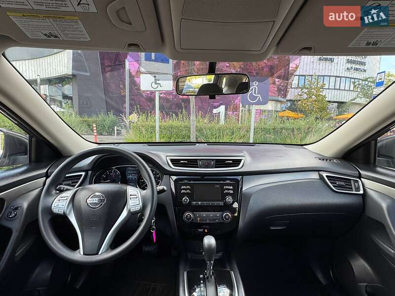 Внедорожник / Кроссовер Nissan Rogue 2016 в Киеве