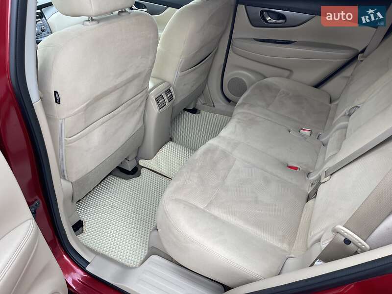 Позашляховик / Кросовер Nissan Rogue 2014 в Миколаєві