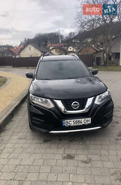 Позашляховик / Кросовер Nissan Rogue 2016 в Львові