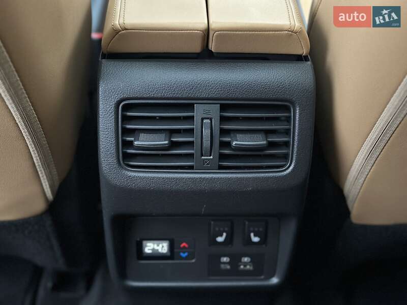 Внедорожник / Кроссовер Nissan Rogue 2022 в Киеве