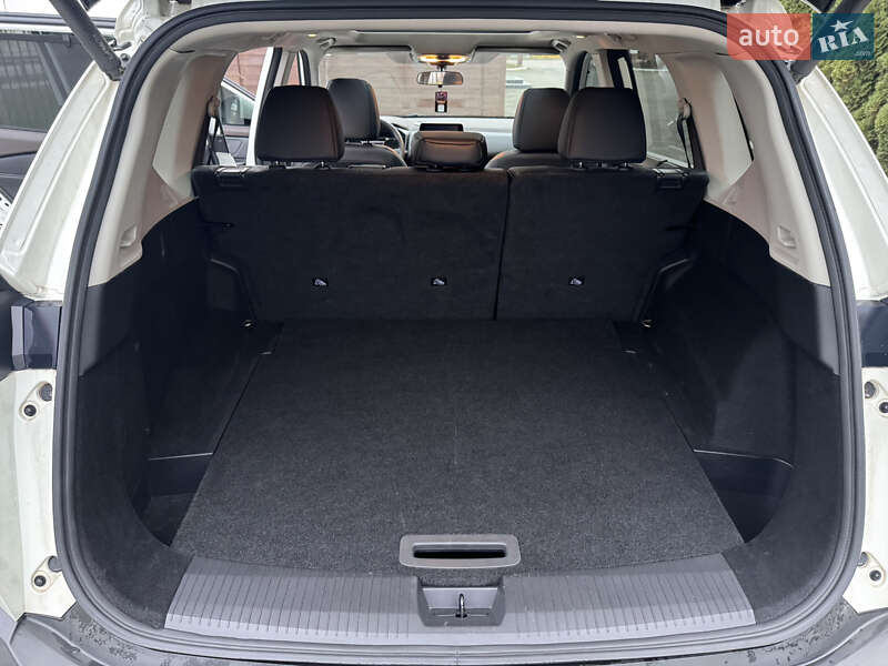 Внедорожник / Кроссовер Nissan Rogue 2023 в Киеве