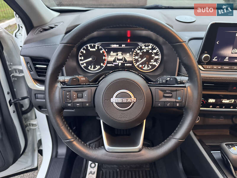 Внедорожник / Кроссовер Nissan Rogue 2023 в Киеве