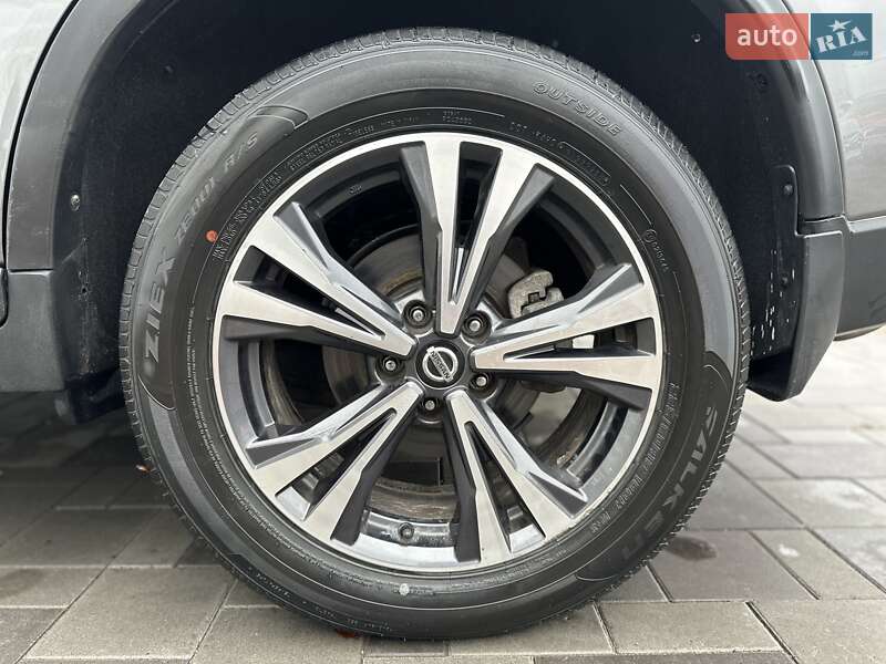 Внедорожник / Кроссовер Nissan Rogue 2019 в Киеве