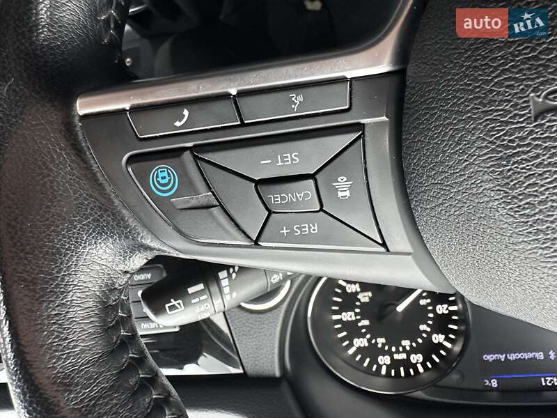 Внедорожник / Кроссовер Nissan Rogue 2019 в Киеве