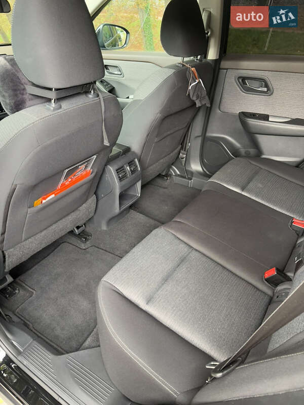 Внедорожник / Кроссовер Nissan Rogue 2021 в Львове