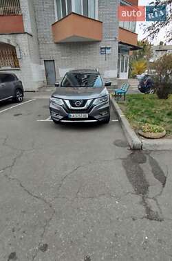 Позашляховик / Кросовер Nissan Rogue 2017 в Києві