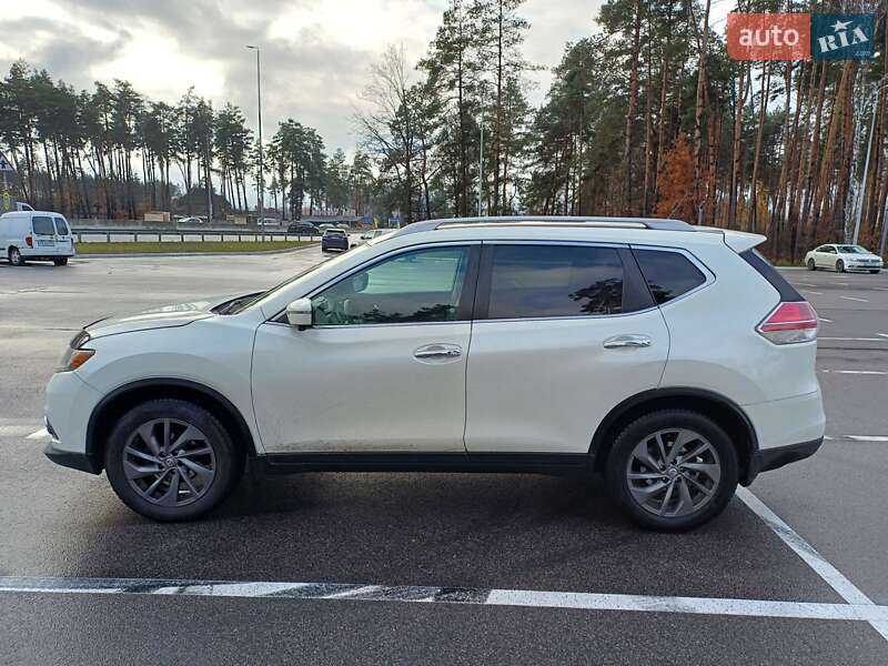 Внедорожник / Кроссовер Nissan Rogue 2016 в Киеве