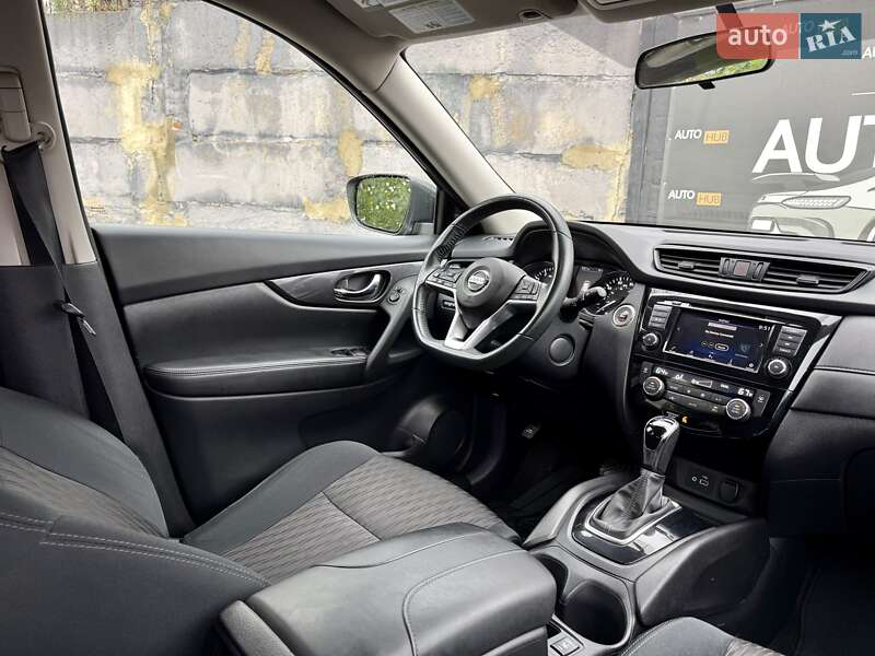 Позашляховик / Кросовер Nissan Rogue 2018 в Харкові