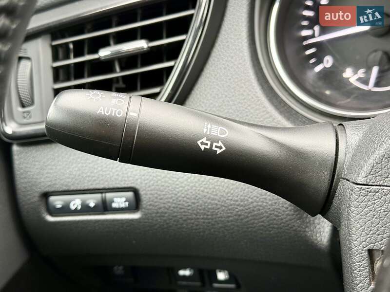 Позашляховик / Кросовер Nissan Rogue 2018 в Харкові