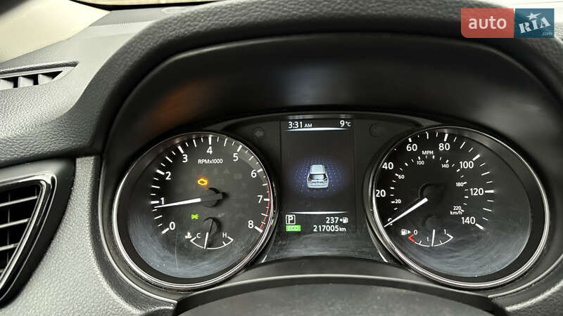 Позашляховик / Кросовер Nissan Rogue 2016 в Києві