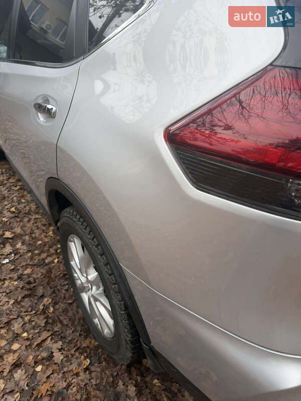 Внедорожник / Кроссовер Nissan Rogue 2016 в Киеве