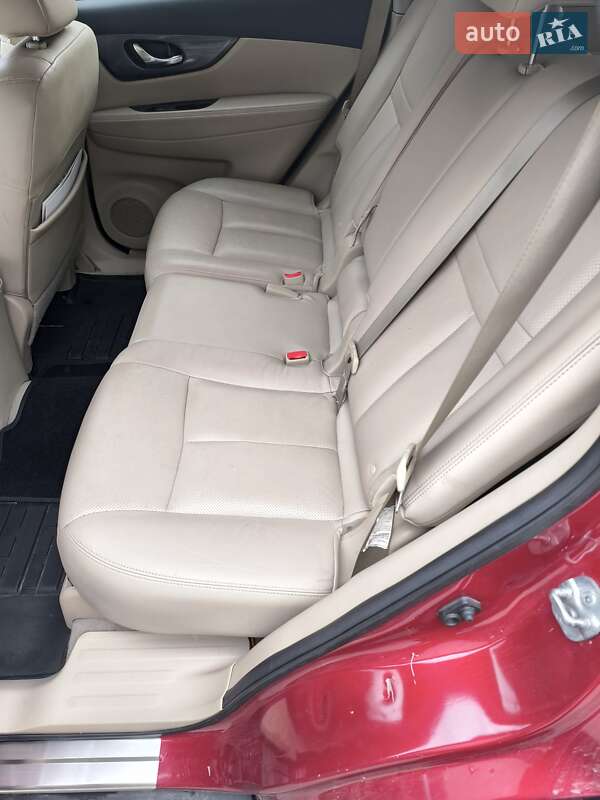 Позашляховик / Кросовер Nissan Rogue 2015 в Кременчуці