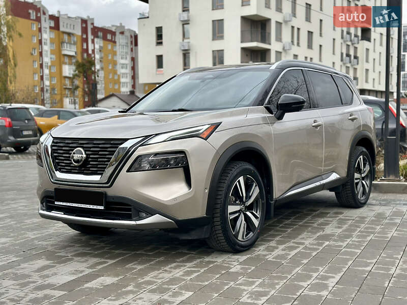 Внедорожник / Кроссовер Nissan Rogue 2021 в Львове