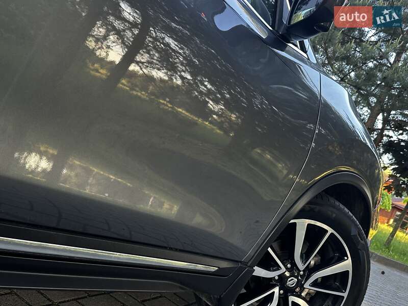 Внедорожник / Кроссовер Nissan Rogue 2019 в Дрогобыче