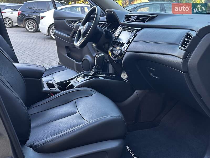Внедорожник / Кроссовер Nissan Rogue 2019 в Дрогобыче