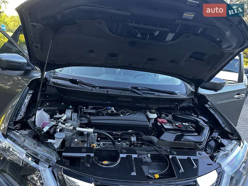 Внедорожник / Кроссовер Nissan Rogue 2019 в Дрогобыче