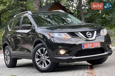 Внедорожник / Кроссовер Nissan Rogue 2015 в Дрогобыче