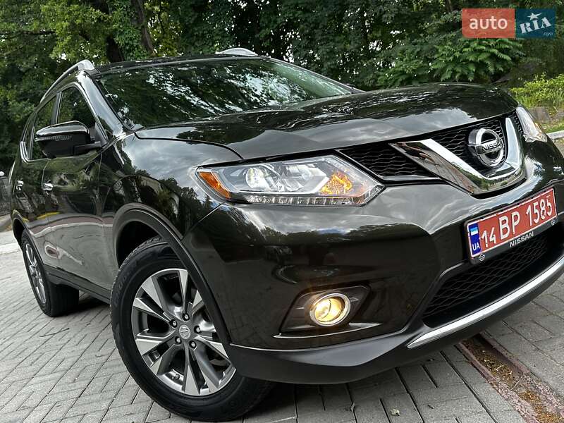 Внедорожник / Кроссовер Nissan Rogue 2015 в Дрогобыче