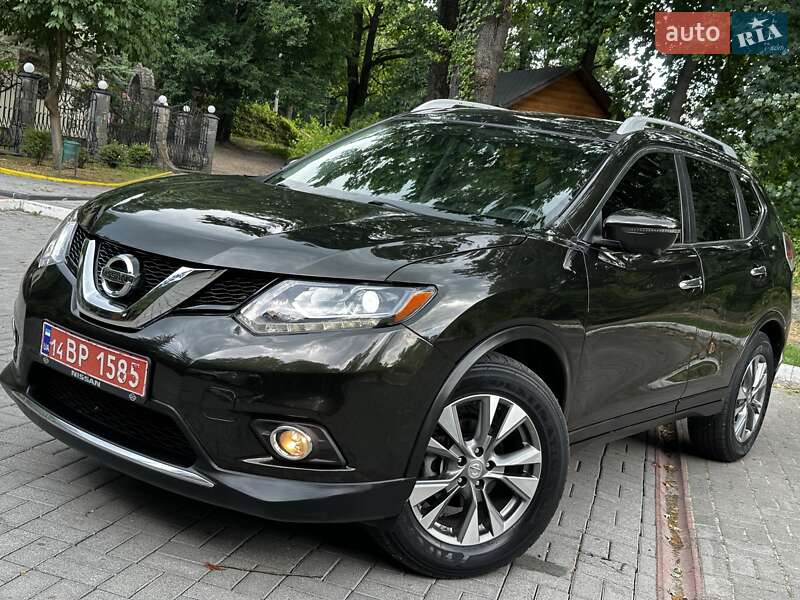 Внедорожник / Кроссовер Nissan Rogue 2015 в Дрогобыче