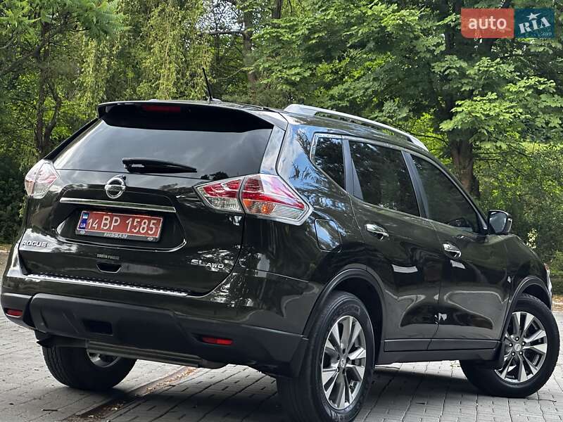 Внедорожник / Кроссовер Nissan Rogue 2015 в Дрогобыче