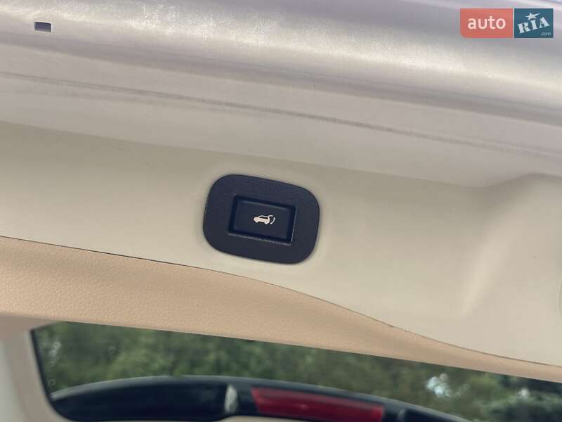 Внедорожник / Кроссовер Nissan Rogue 2015 в Дрогобыче