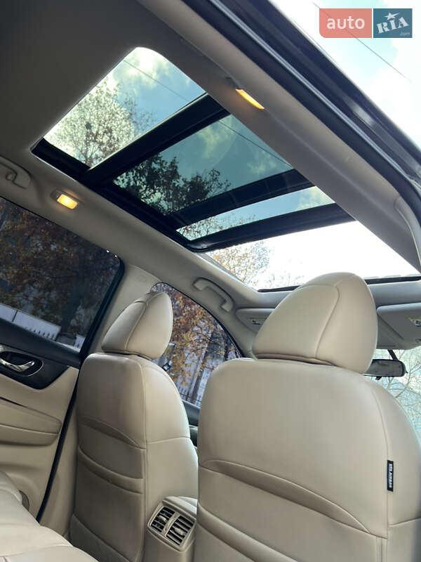 Позашляховик / Кросовер Nissan Rogue 2014 в Одесі