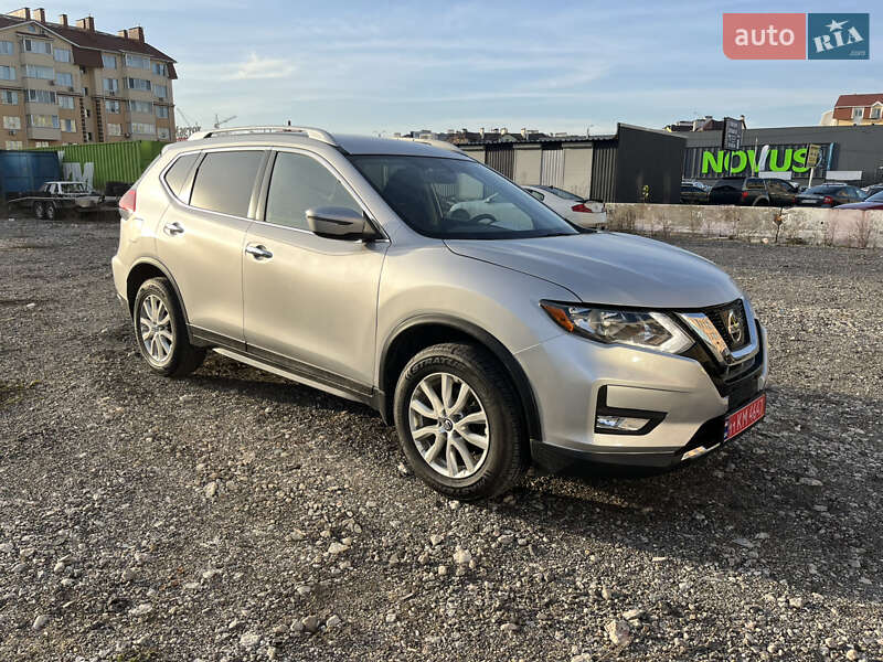 Внедорожник / Кроссовер Nissan Rogue 2018 в Киеве