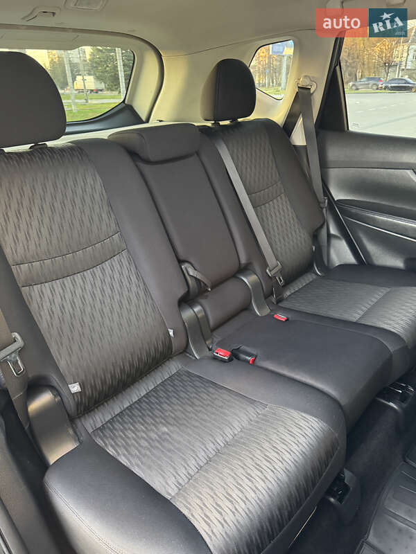 Внедорожник / Кроссовер Nissan Rogue 2017 в Дрогобыче фото 5 Внедорожник / Кроссовер Nissan Rogue 2017 в Дрогобыче